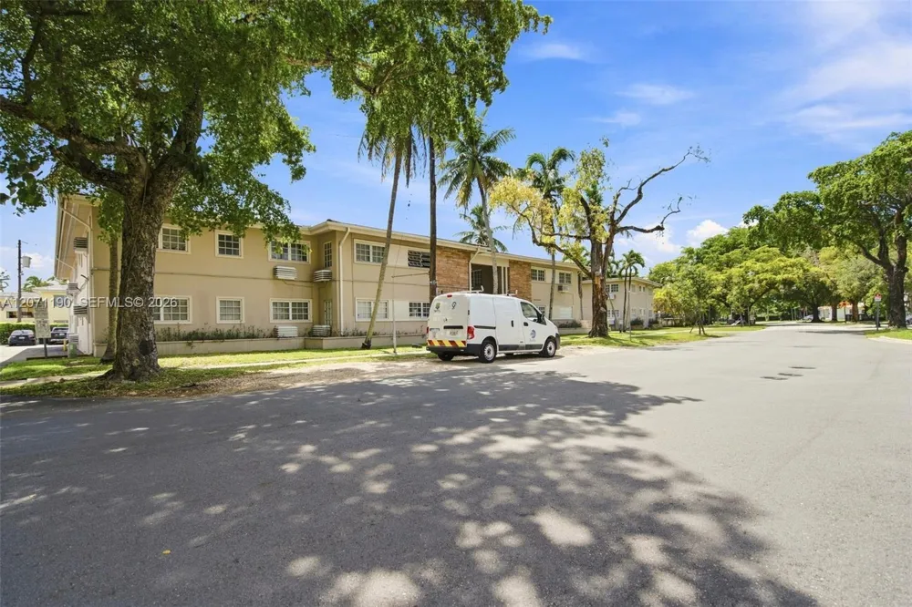 6511 Santona St #C6 Coral Gables, FL 33146