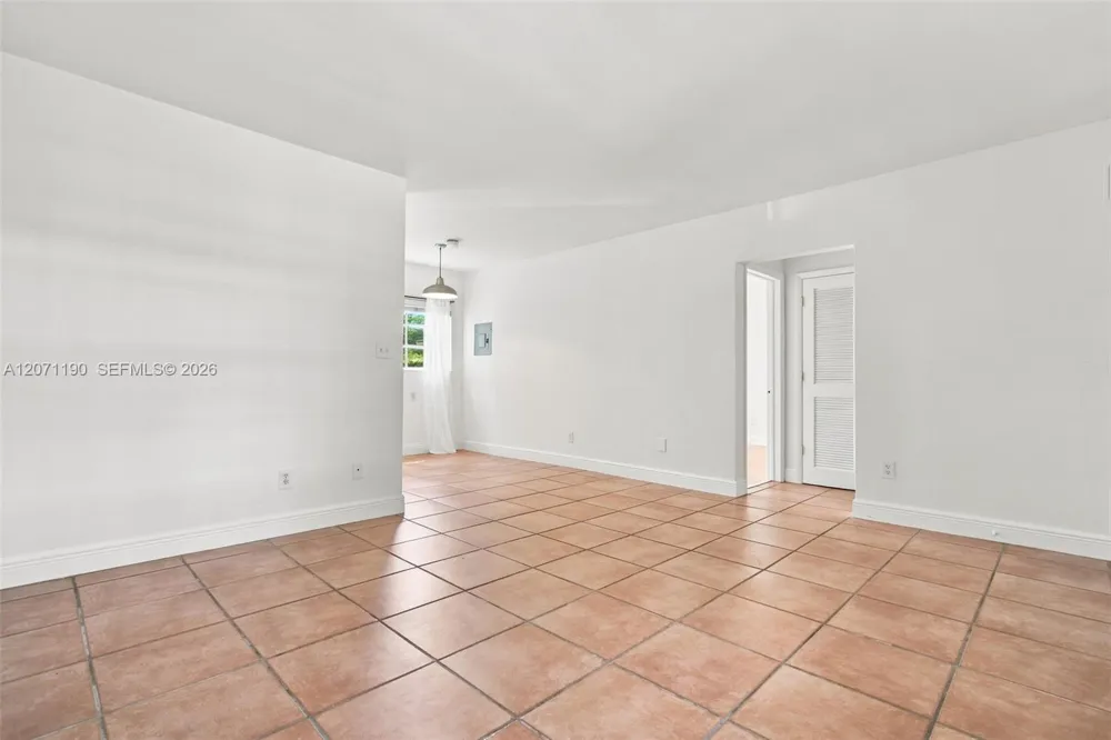 6511 Santona St #C6 Coral Gables, FL 33146