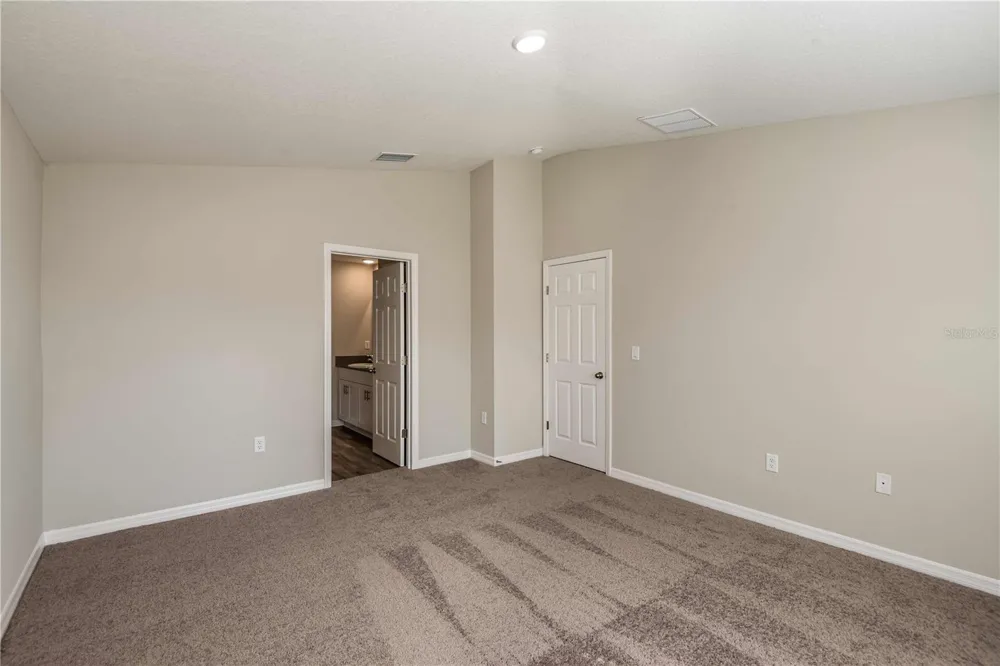 36644 THORNHEDGE DRIVE Zephyrhills, FL 33541