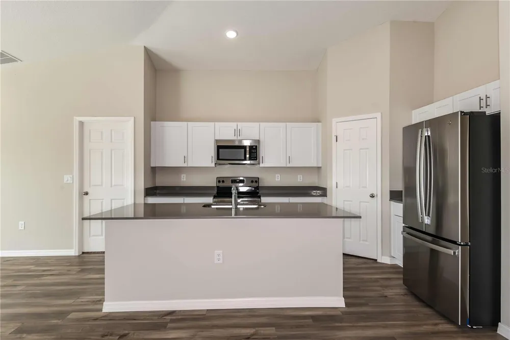 36644 THORNHEDGE DRIVE Zephyrhills, FL 33541