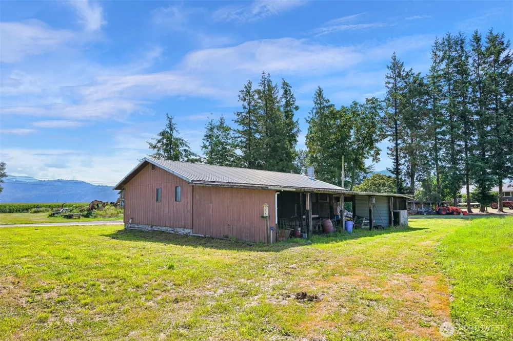 9547 Swartwood Road Sumas, WA 98295