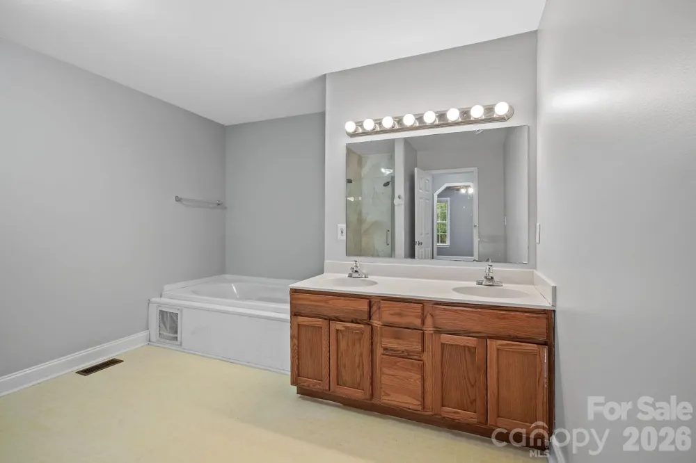 30 Collenwood Road Arden, NC 28704