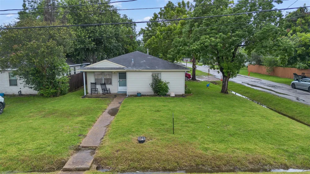 815 Avenue G South Houston, TX 77587