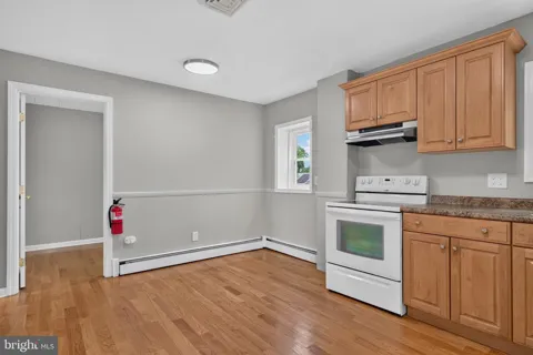 200 MOORE STREET #B - 2ND FLOOR