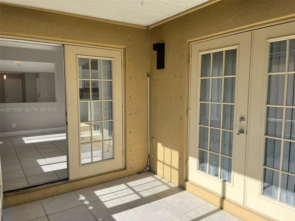 1542 Presidio Dr #1542 Weston, FL 33327