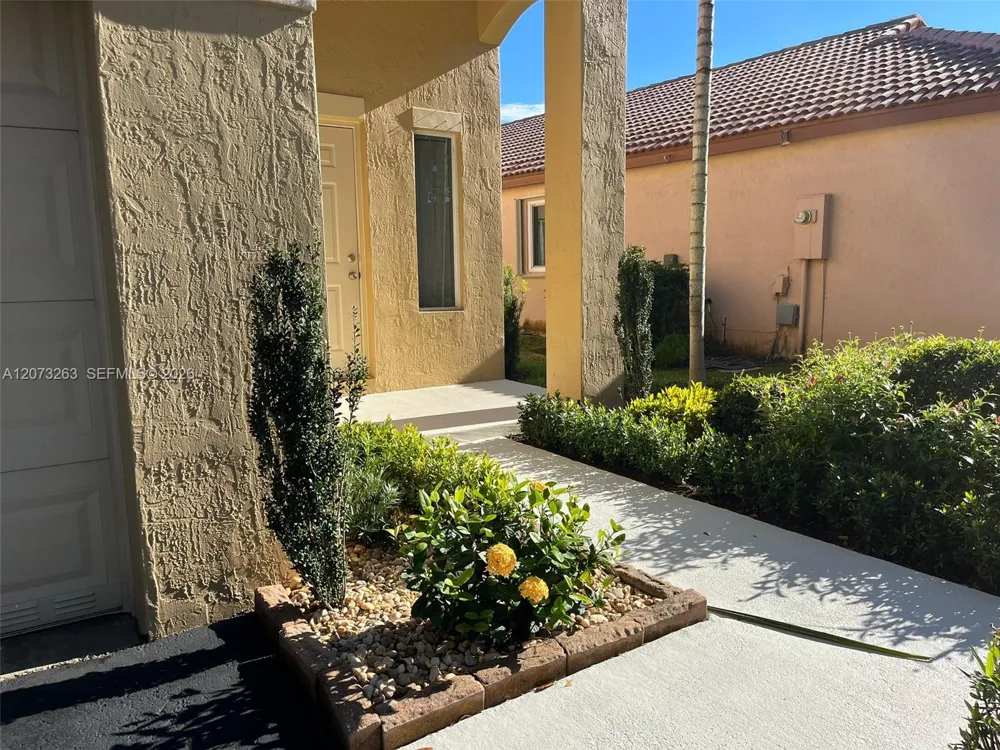 1542 Presidio Dr #1542 Weston, FL 33327