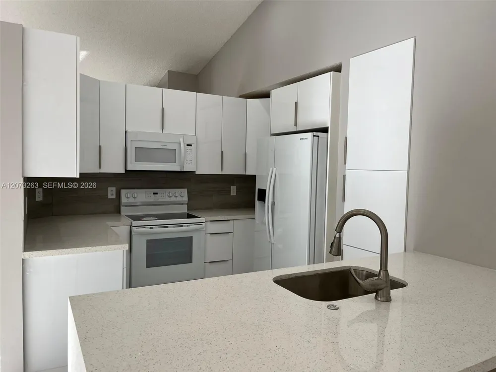 1542 Presidio Dr #1542 Weston, FL 33327