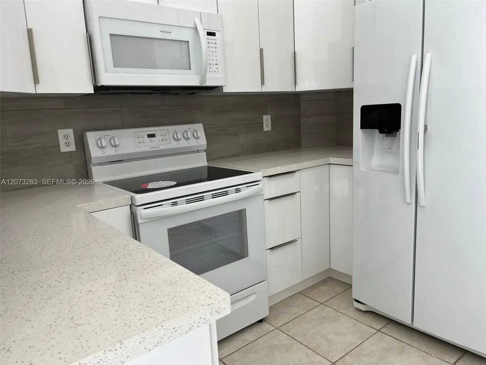 1542 Presidio Dr #1542 Weston, FL 33327