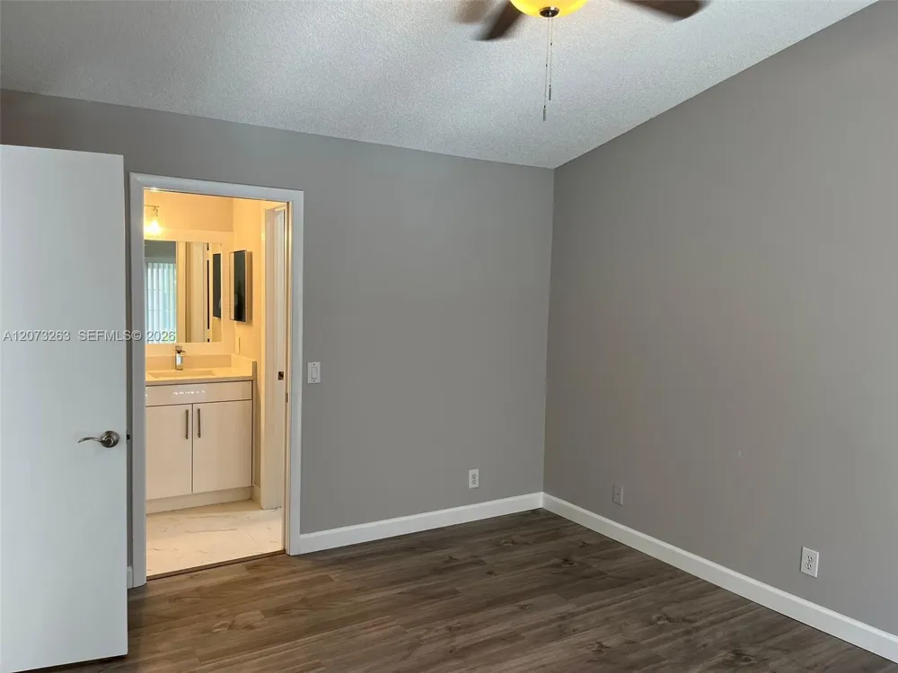 1542 Presidio Dr #1542 Weston, FL 33327
