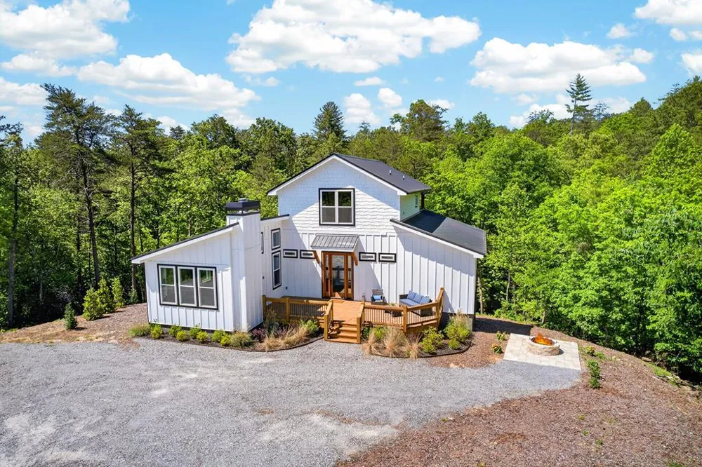 295 Mountain Laurel Ridge Mineral Bluff, GA 30559