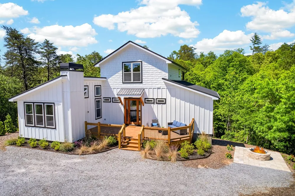 295 Mountain Laurel Ridge Mineral Bluff, GA 30559