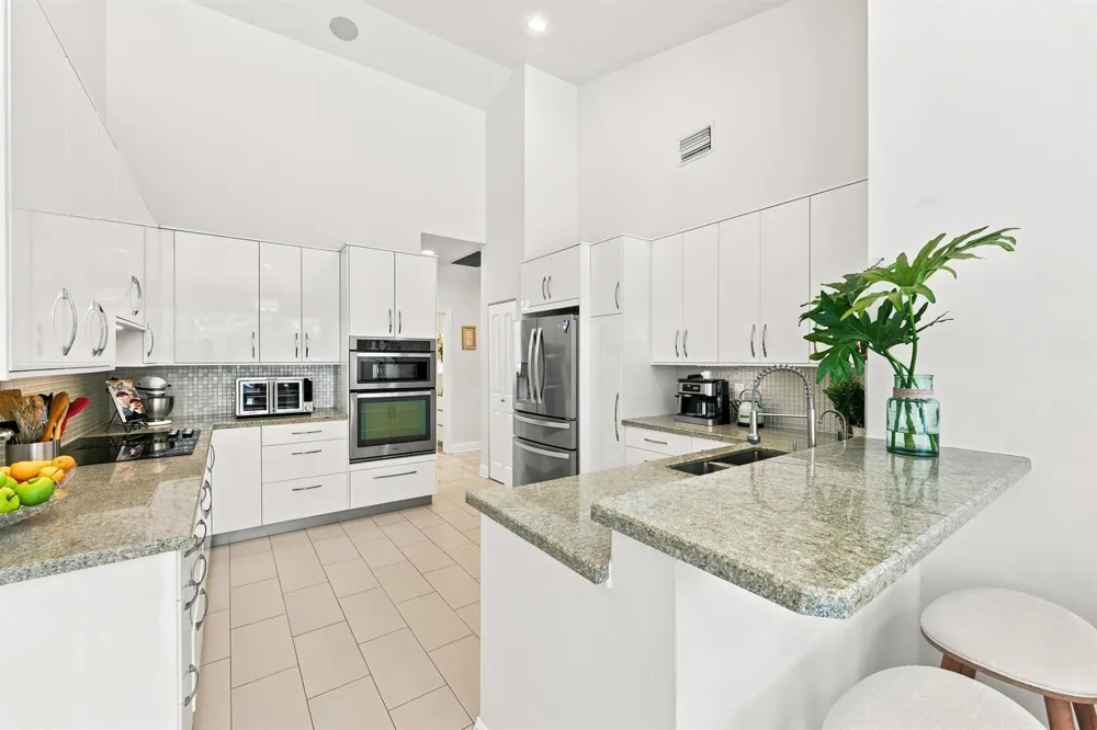 10739 STONEBRIDGE BOULEVARD Boca Raton, FL 33498