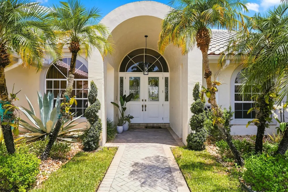 10739 STONEBRIDGE BOULEVARD Boca Raton, FL 33498