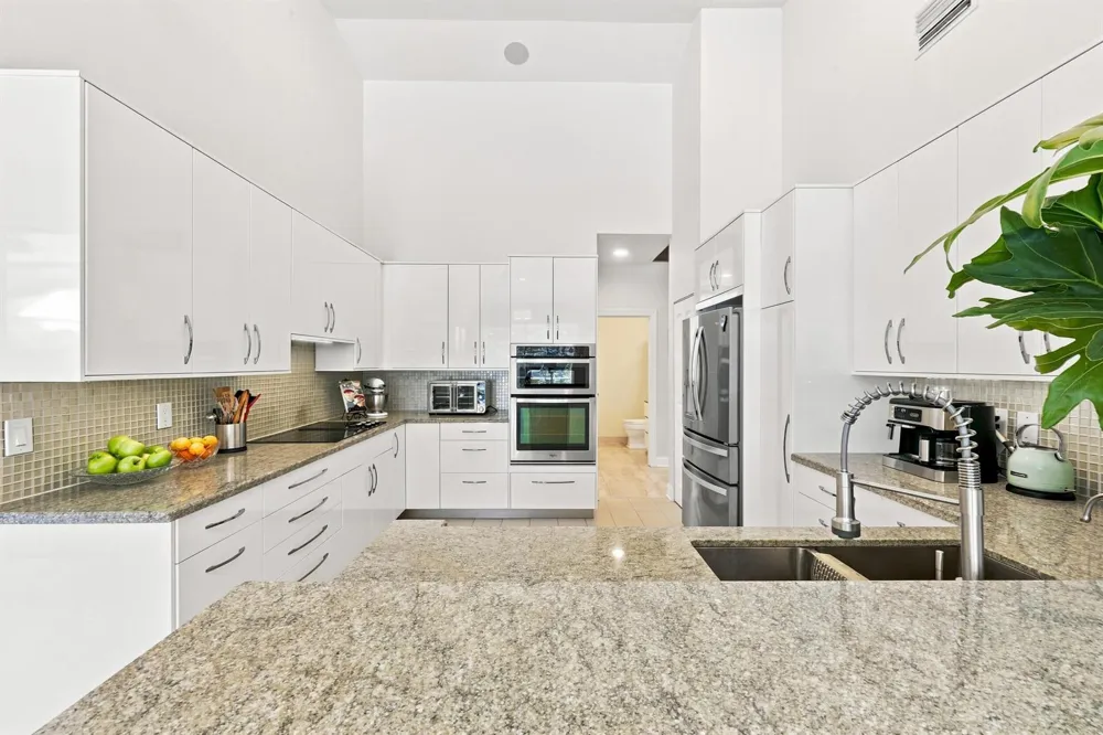 10739 STONEBRIDGE BOULEVARD Boca Raton, FL 33498
