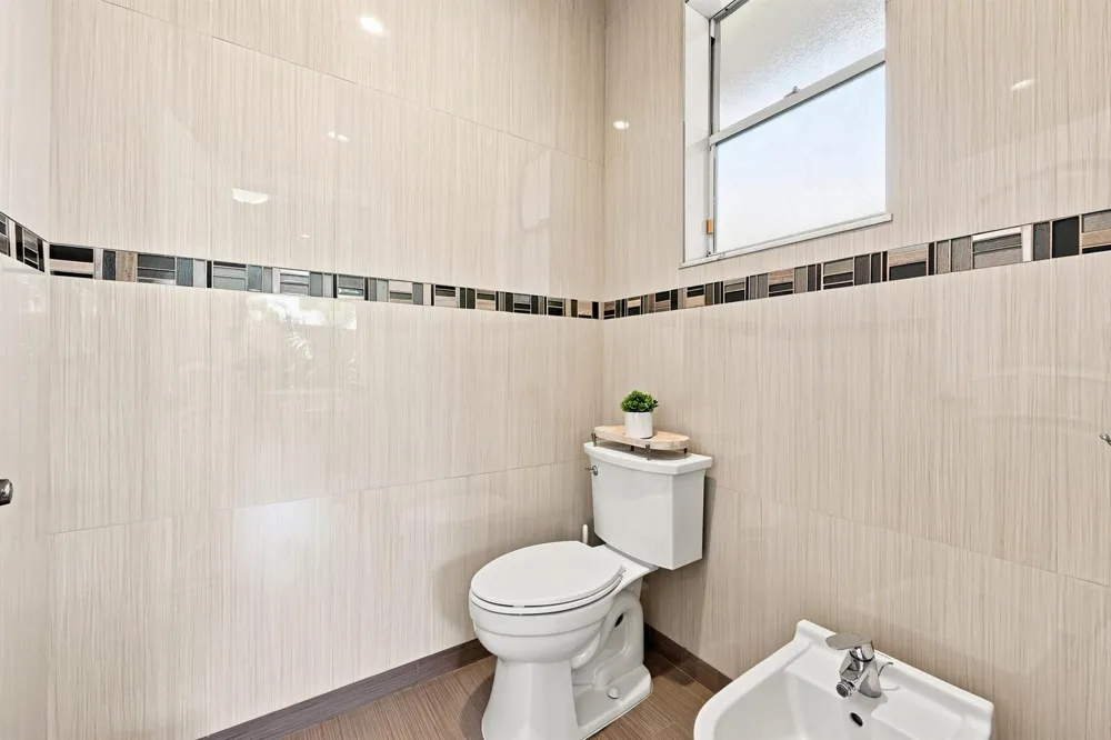10739 STONEBRIDGE BOULEVARD Boca Raton, FL 33498