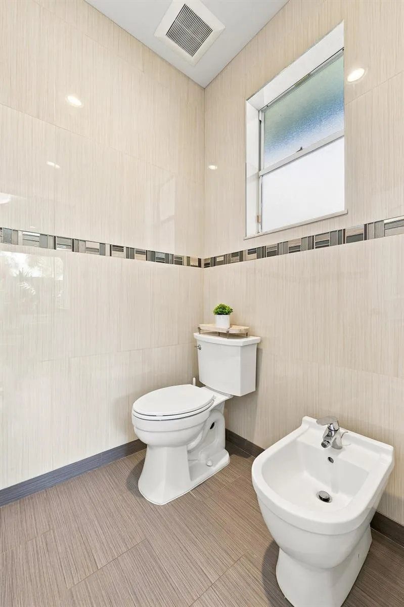 10739 STONEBRIDGE BOULEVARD Boca Raton, FL 33498