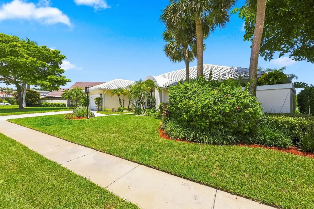 10739 STONEBRIDGE BOULEVARD Boca Raton, FL 33498