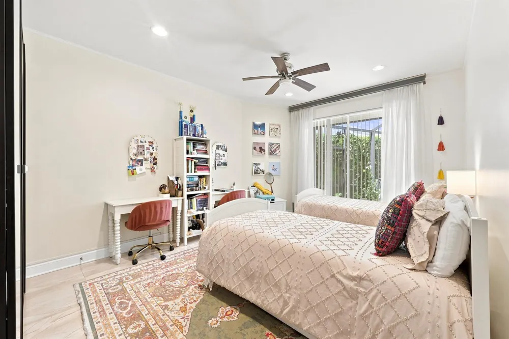 10739 STONEBRIDGE BOULEVARD Boca Raton, FL 33498