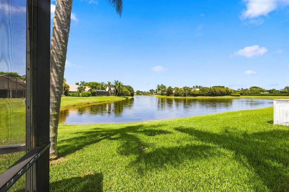 10739 STONEBRIDGE BOULEVARD Boca Raton, FL 33498