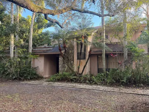 8250 SW 116th St