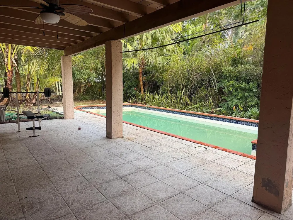 8250 SW 116th St Miami, FL 33156