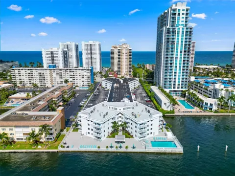 1913 S Ocean Dr #208