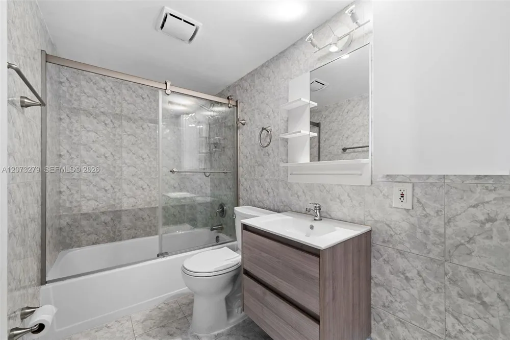1913 S Ocean Dr #208A Hallandale Beach, FL 33009
