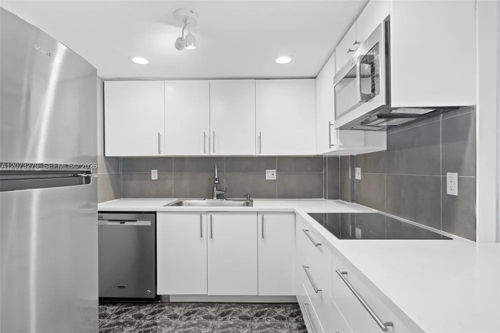 1913 S Ocean Dr #208A Hallandale Beach, FL 33009