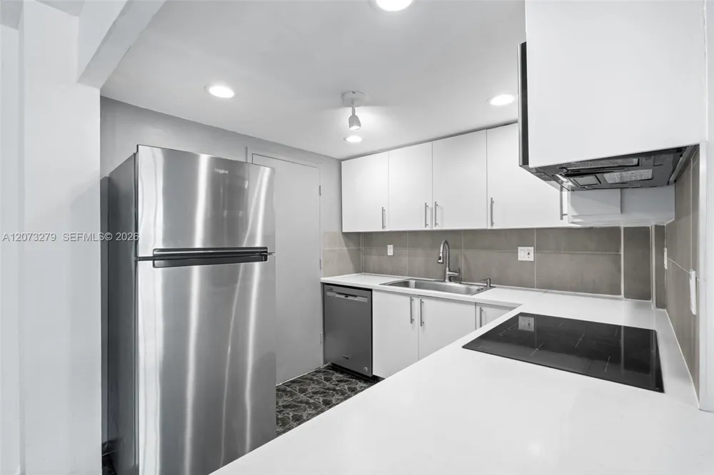 1913 S Ocean Dr #208A Hallandale Beach, FL 33009