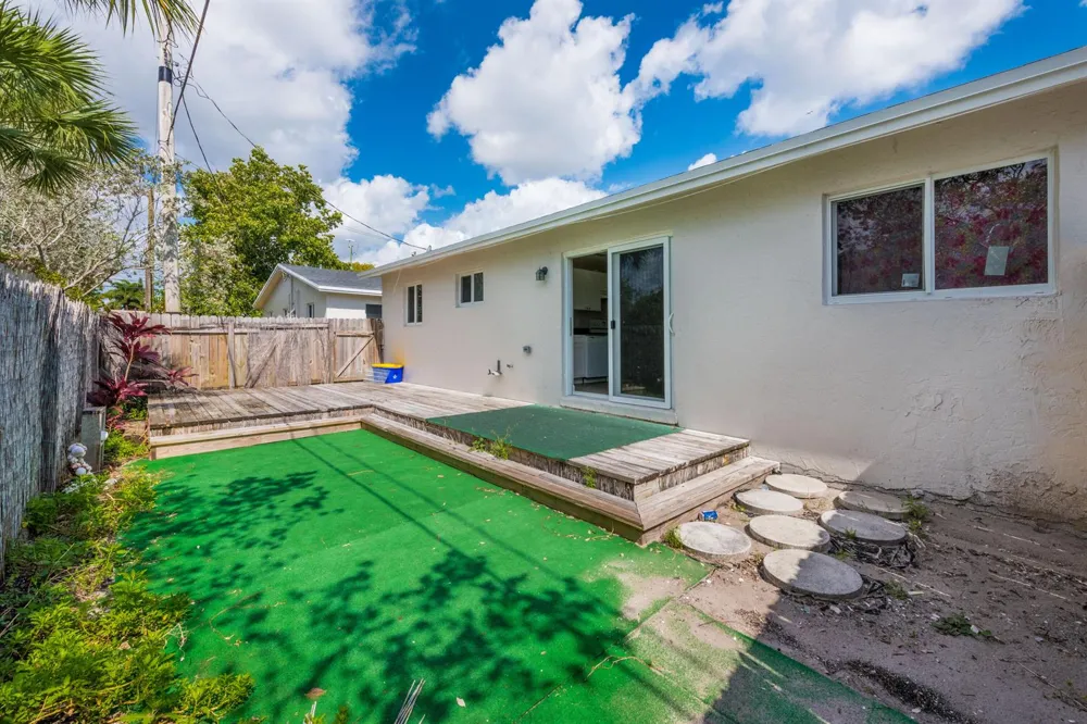 3482 48TH LANE S Lake Worth, FL 33461