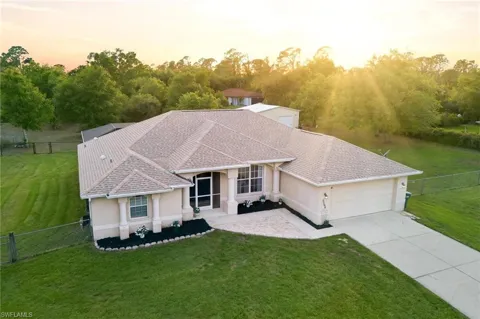 2105 Bennett Lane