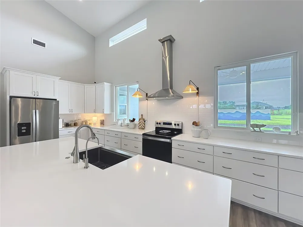 10220 & 10224 BAY LAKE ROAD Groveland, FL 34736