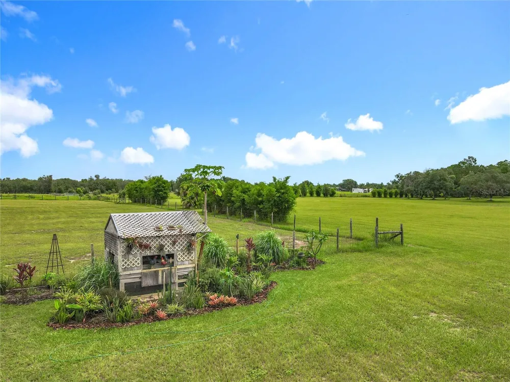 10220 & 10224 BAY LAKE ROAD Groveland, FL 34736