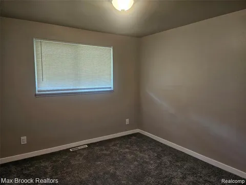 6168 Magnolia