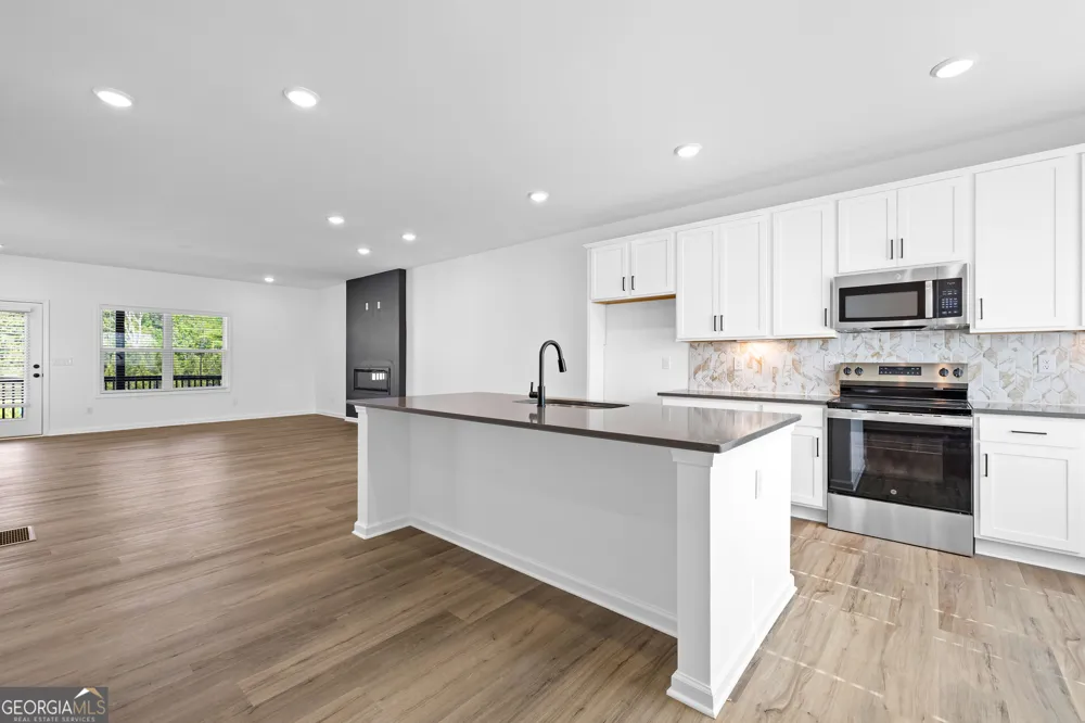 10 Mercury Lane Newnan, GA 30265