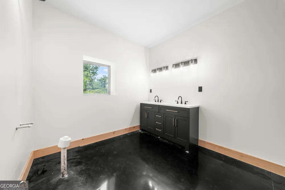 3875 Poor Robin RD Sylvania, GA 30467