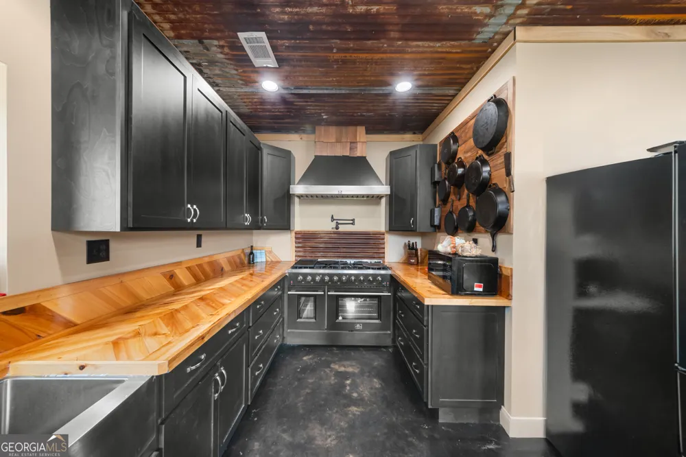 3875 Poor Robin RD Sylvania, GA 30467