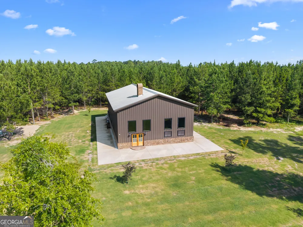 3875 Poor Robin RD Sylvania, GA 30467