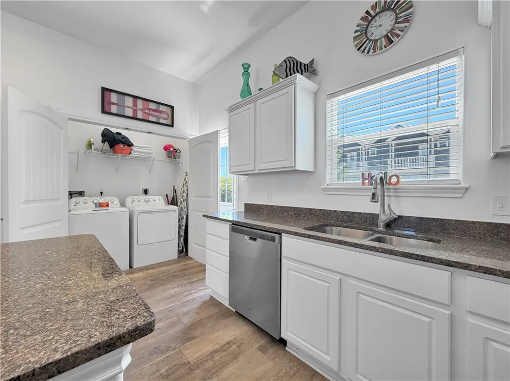 15232 Beach Way Drive Corpus Christi, TX 78418