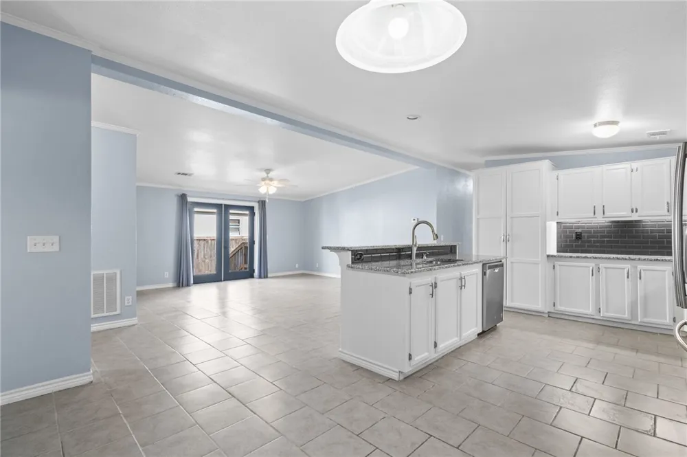 1510 Oak Harbor Drive Corpus Christi, TX 78418
