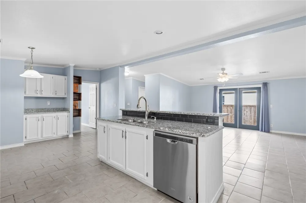 1510 Oak Harbor Drive Corpus Christi, TX 78418