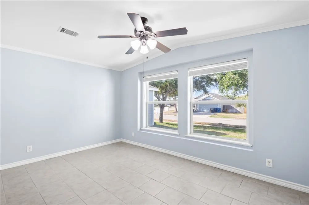 1510 Oak Harbor Drive Corpus Christi, TX 78418
