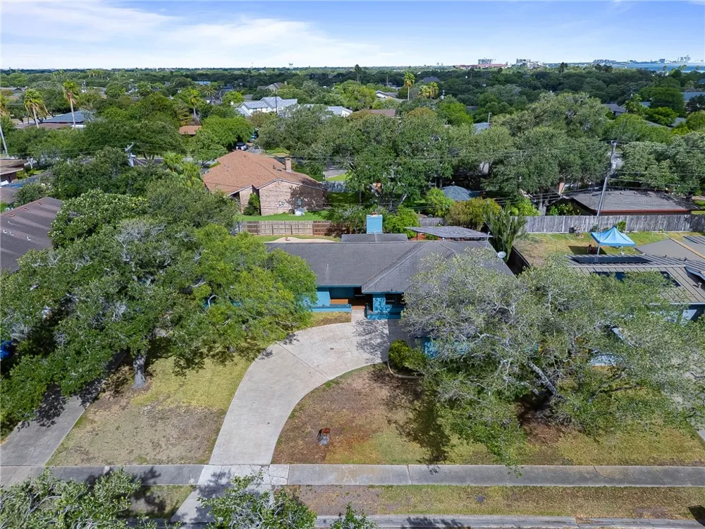332 Poenisch Drive Corpus Christi, TX 78412