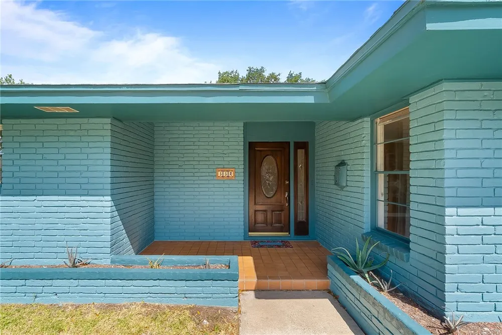 332 Poenisch Drive Corpus Christi, TX 78412