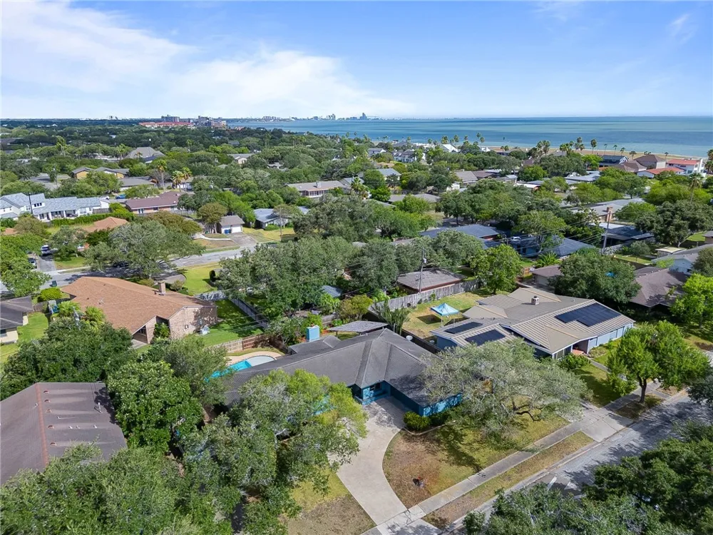 332 Poenisch Drive Corpus Christi, TX 78412