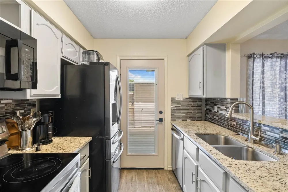 6702 Everhart Road #F102 Corpus Christi, TX 78413