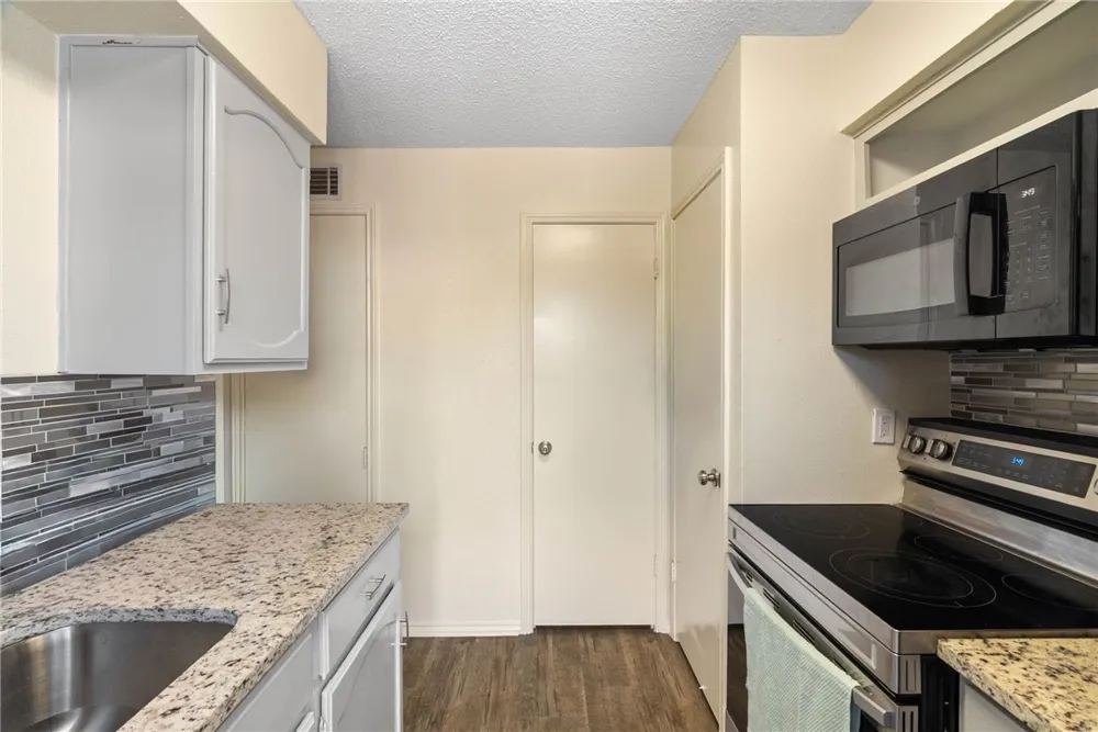 6702 Everhart Road #F102 Corpus Christi, TX 78413