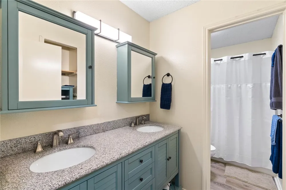 6702 Everhart Road #F102 Corpus Christi, TX 78413