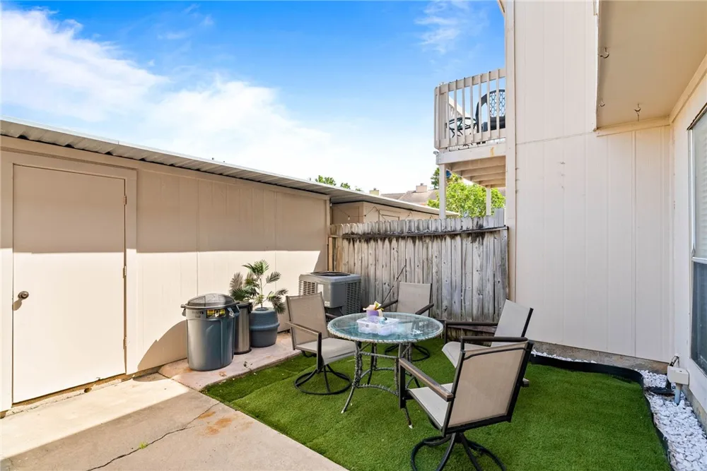 6702 Everhart Road #F102 Corpus Christi, TX 78413