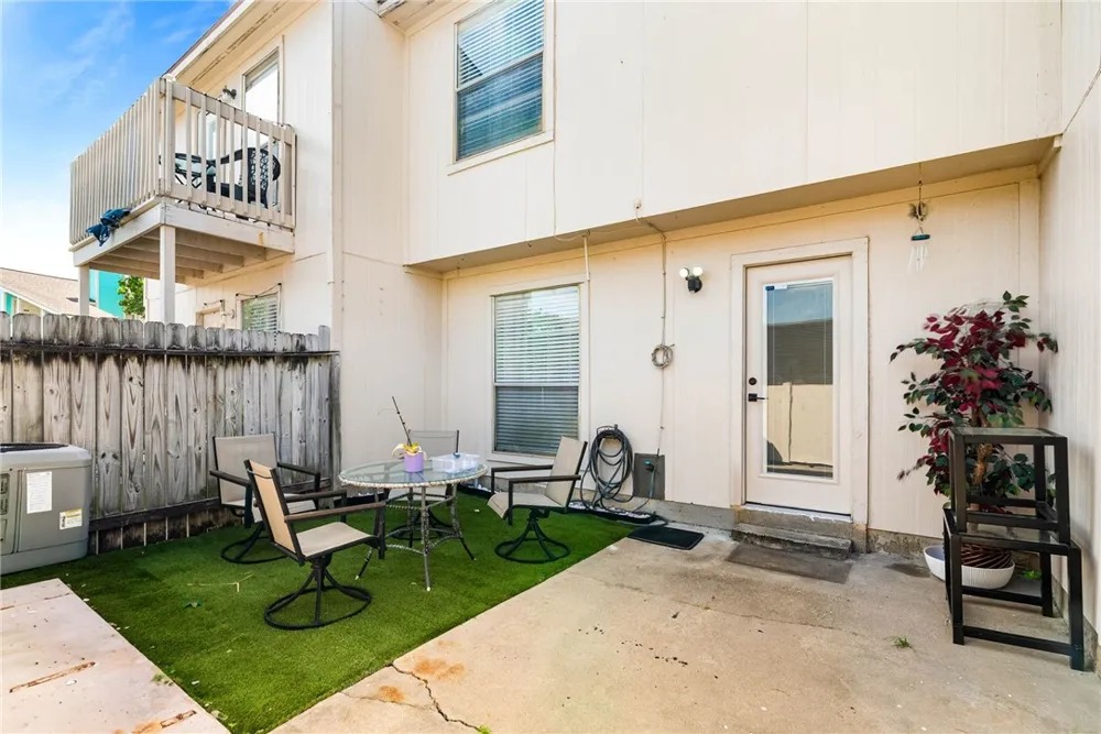 6702 Everhart Road #F102 Corpus Christi, TX 78413